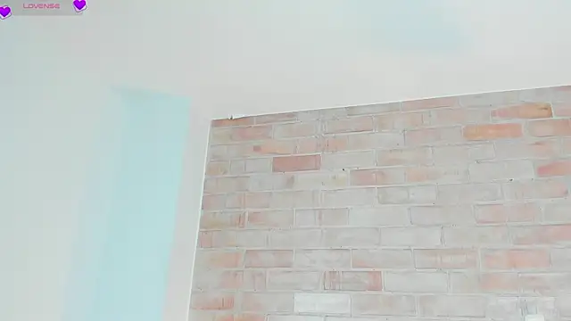 niicole steele  online show from June 4, 2026, 12:04 am
