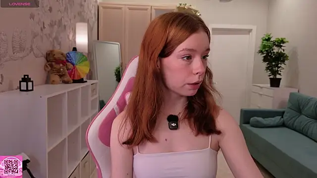 Snapshot of eva_aria chatting on June 11, 2026, 1:05 am eva aria online show from June 11, 2026, 1:05 am