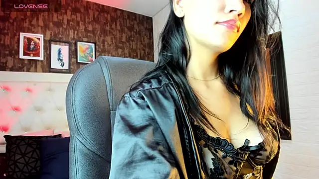 Snapshot of katty__collins chatting on December 14, 2025, 10:26 pm katty collins online show from December 14, 2025, 10:26 pm