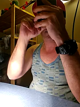 Snapshot of BODY78_M chatting on November 29, 2025, 10:10 pm BODY78 M online show from November 29, 2025, 10:10 pm