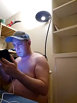 Snapshot of BODY78_M chatting on December 17, 2025, 7:30 pm BODY78 M online show from December 17, 2025, 7:30 pm