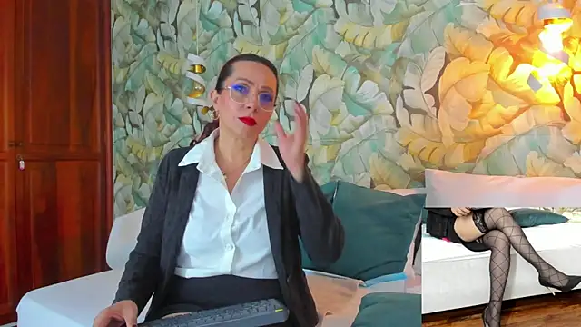 Snapshot of Madame_Angelic_1 chatting on June 20, 2026, 3:11 am Madame Angelic 1 online show from June 20, 2026, 3:11 am