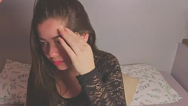 amyvans  online show from March 8, 2026, 8:12 pm