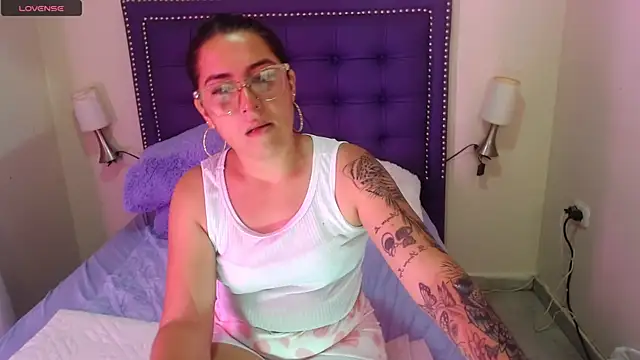 Snapshot of franysteell chatting on December 16, 2025, 7:29 pm franysteell online show from December 16, 2025, 7:29 pm