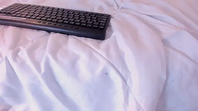 Snapshot of carol_69 chatting on December 13, 2025, 8:04 pm carol 69 online show from December 13, 2025, 8:04 pm