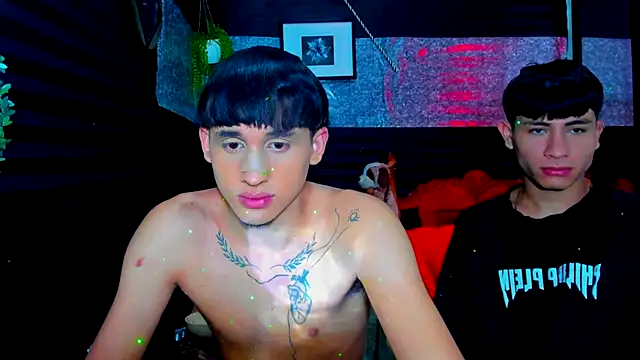 Snapshot of Alex_x_mateo chatting on December 15, 2025, 9:04 am Alex x mateo online show from December 15, 2025, 9:04 am