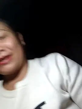 Snapshot of hey-bana chatting on December 15, 2025, 8:31 am hey-bana online show from December 15, 2025, 8:31 am