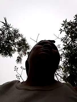 Snapshot of hey-bana chatting on December 4, 2025, 12:31 am hey-bana online show from December 4, 2025, 12:31 am