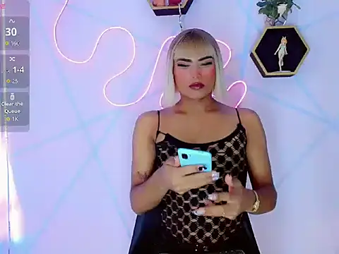 Natasha  Hot  online show from December 14, 2025, 11:43 pm