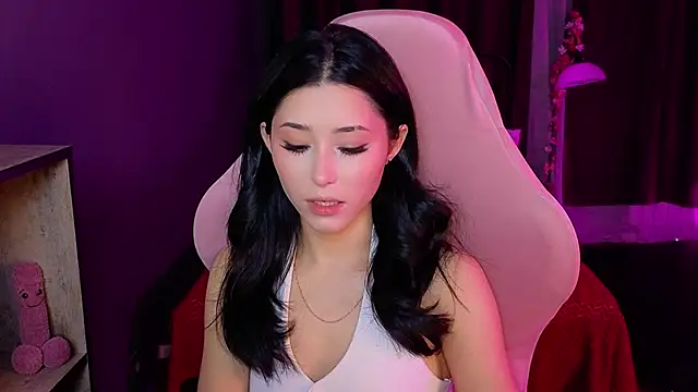 Snapshot of RedMidnight chatting on March 13, 2026, 8:47 pm RedMidnight online show from March 13, 2026, 8:47 pm