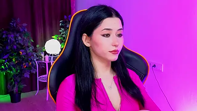 Snapshot of RedMidnight chatting on February 19, 2026, 9:01 pm RedMidnight online show from February 19, 2026, 9:01 pm