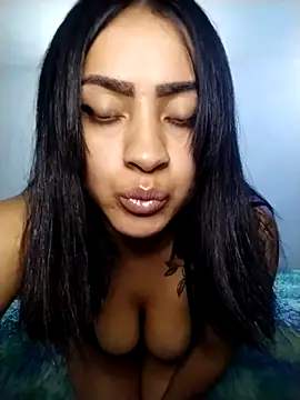 Snapshot of NiinaHans chatting on November 25, 2025, 12:05 pm NiinaHans online show from November 25, 2025, 12:05 pm