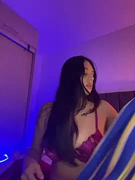 Snapshot of Samantafoxx_ chatting on June 6, 2026, 10:37 pm Samantafoxx online show from June 6, 2026, 10:37 pm