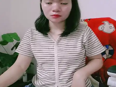 Snapshot of Lisa537- chatting on December 3, 2025, 6:18 pm Lisa537- online show from December 3, 2025, 6:18 pm