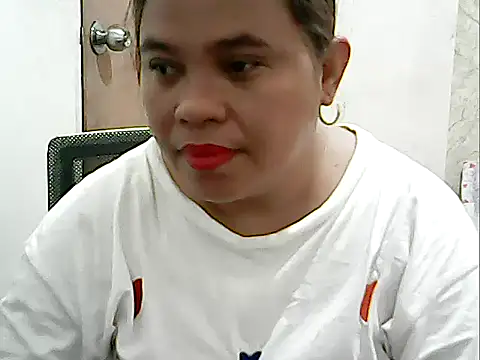 cutechubby online show from April 12, 2026, 12:14 am