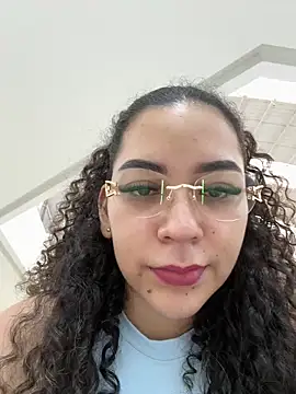 Snapshot of VictoriaaRose chatting on June 16, 2026, 8:31 pm VictoriaaRose online show from June 16, 2026, 8:31 pm