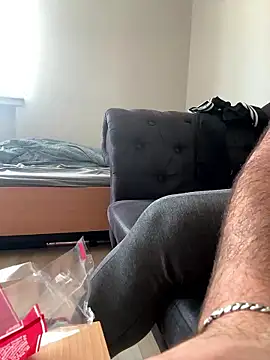 Laufla online show from January 10, 2026, 1:39 pm