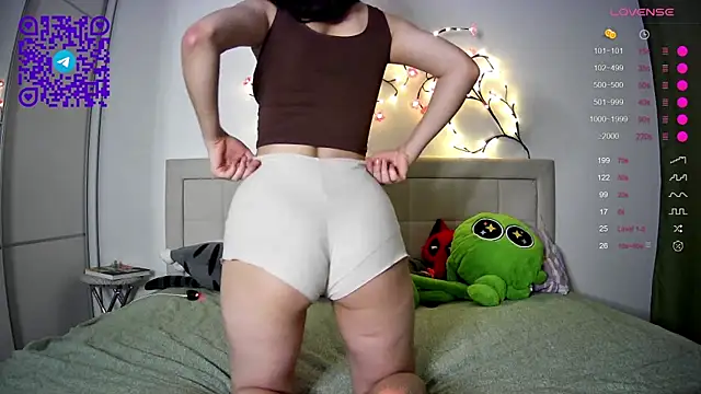 ArianeRandy online show from May 15, 2026, 6:17 pm