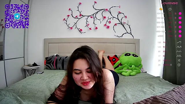 ArianeRandy online show from May 17, 2026, 12:16 pm