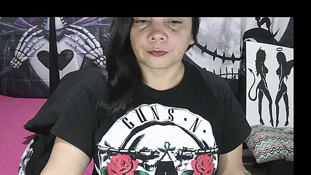 vivian-milf online show from July 18, 2026, 2:09 am