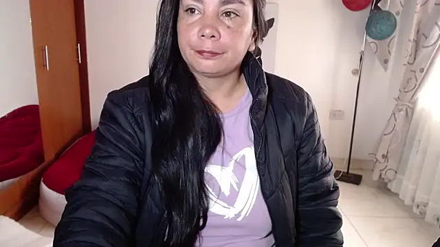 Snapshot of vivian-milf chatting on November 26, 2025, 1:22 pm vivian-milf online show from November 26, 2025, 1:22 pm