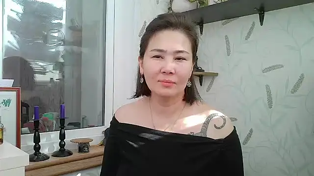 Snapshot of Nettie_Allie chatting on February 11, 2026, 10:48 am Nettie Allie online show from February 11, 2026, 10:48 am