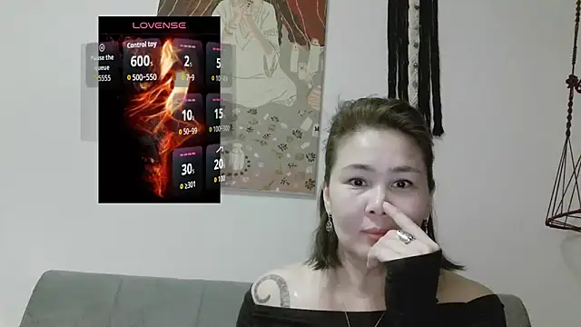 Snapshot of Nettie_Allie chatting on March 14, 2026, 7:42 pm Nettie Allie online show from March 14, 2026, 7:42 pm