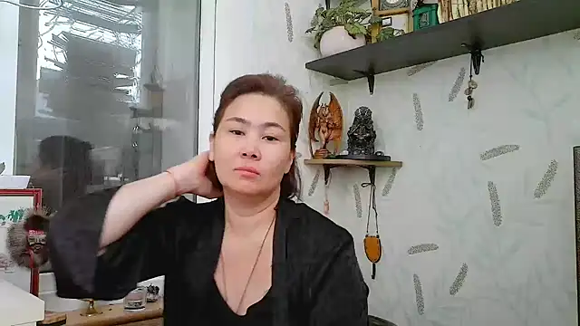 Nettie Allie online show from December 3, 2025, 8:25 am