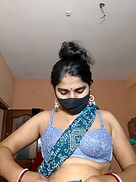 Snapshot of adite20 chatting on December 16, 2025, 10:30 am adite20 online show from December 16, 2025, 10:30 am