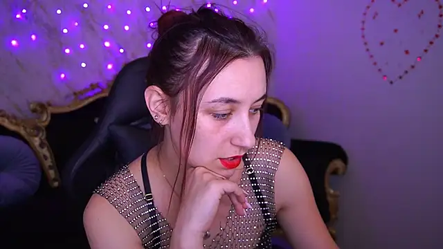 Snapshot of RoxieRay chatting on February 24, 2026, 3:24 pm RoxieRay online show from February 24, 2026, 3:24 pm