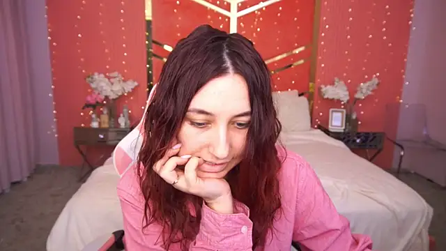 Snapshot of RoxieRay chatting on February 22, 2026, 3:24 pm RoxieRay online show from February 22, 2026, 3:24 pm