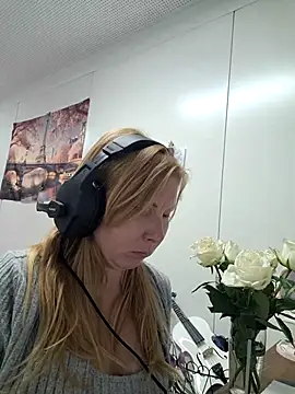 Snapshot of JenyJansy chatting on December 18, 2025, 8:34 pm JenyJansy online show from December 18, 2025, 8:34 pm