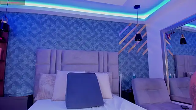 Snapshot of AlyzzandreRouge chatting on December 5, 2025, 11:53 am AlyzzandreRouge online show from December 5, 2025, 11:53 am