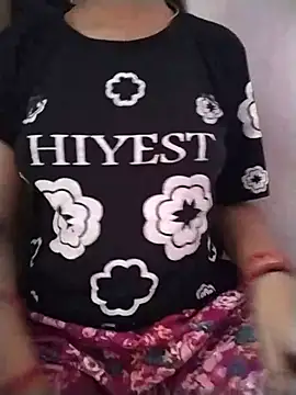 Snapshot of RASHMI_SHARMA9 chatting on May 19, 2026, 12:01 pm RASHMI SHARMA9 online show from May 19, 2026, 12:01 pm