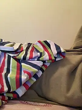 Snapshot of ___Hannah___ chatting on December 15, 2025, 12:38 am Hannah online show from December 15, 2025, 12:38 am