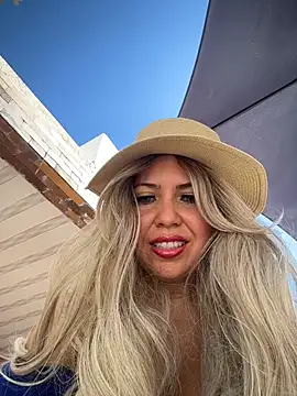 Snapshot of IsaSantoDomingo chatting on November 29, 2025, 2:17 pm IsaSantoDomingo online show from November 29, 2025, 2:17 pm