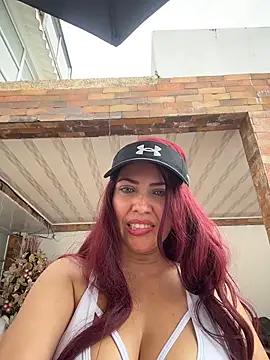 Snapshot of IsaSantoDomingo chatting on December 3, 2025, 2:38 pm IsaSantoDomingo online show from December 3, 2025, 2:38 pm