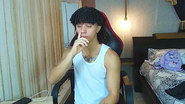 kim curlyy online show from May 18, 2026, 2:55 pm