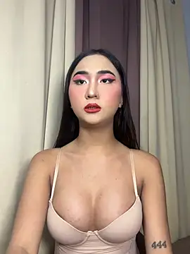 Diannellove online show from May 1, 2026, 6:57 pm