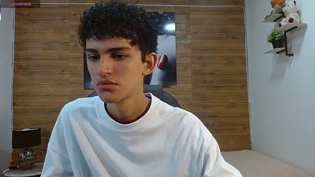 Michaelkoiv online show from November 26, 2025, 12:49 pm