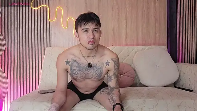 Snapshot of kingbrakly chatting on December 2, 2025, 3:30 am kingbrakly online show from December 2, 2025, 3:30 am