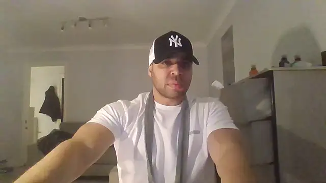 Snapshot of Samueldan12 chatting on February 10, 2026, 10:31 pm Samueldan12 online show from February 10, 2026, 10:31 pm