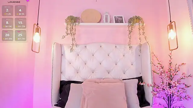 AmberHarpper online show from June 17, 2026, 7:35 pm