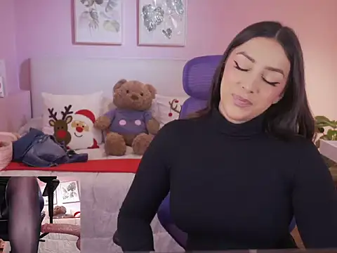 Snapshot of _KimberlyClars_ chatting on December 15, 2025, 9:09 pm KimberlyClars online show from December 15, 2025, 9:09 pm