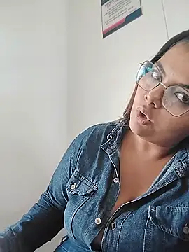 cute slavehot online show from January 9, 2026, 4:58 pm