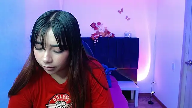 CherryBloom   online show from December 17, 2025, 11:21 pm