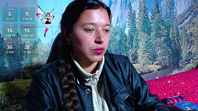 Snapshot of luanablood chatting on December 1, 2025, 11:16 pm luanablood online show from December 1, 2025, 11:16 pm