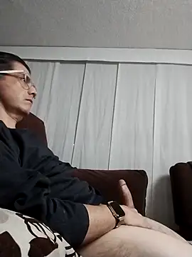 Snapshot of Fuegosutil chatting on February 8, 2026, 5:27 am Fuegosutil online show from February 8, 2026, 5:27 am