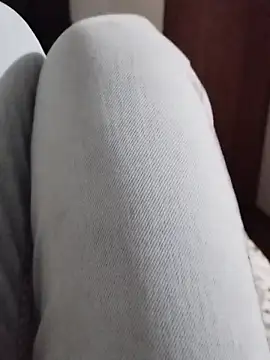 Snapshot of Fuegosutil chatting on December 23, 2025, 6:02 am Fuegosutil online show from December 23, 2025, 6:02 am