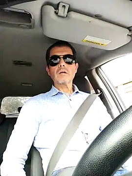 Snapshot of Fuegosutil chatting on February 2, 2026, 4:39 pm Fuegosutil online show from February 2, 2026, 4:39 pm